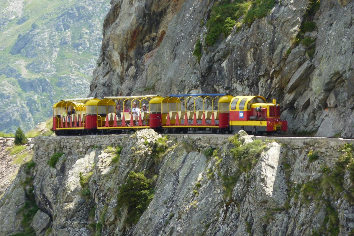 Petit train d'Artouste, franciaország, pireneusok, kisvonat, hegyi vasút