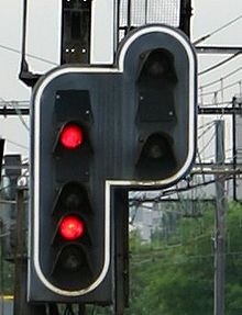 220px-Signal_sncf_carre.jpg