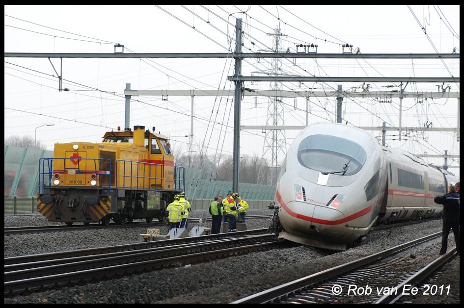 Botsing/ontsporing HiSpeed ICE 4654 - tr. 123   Zevenaar-Oost  11-01-2011