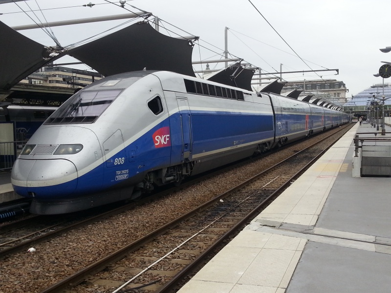 582526TGV8081.jpg