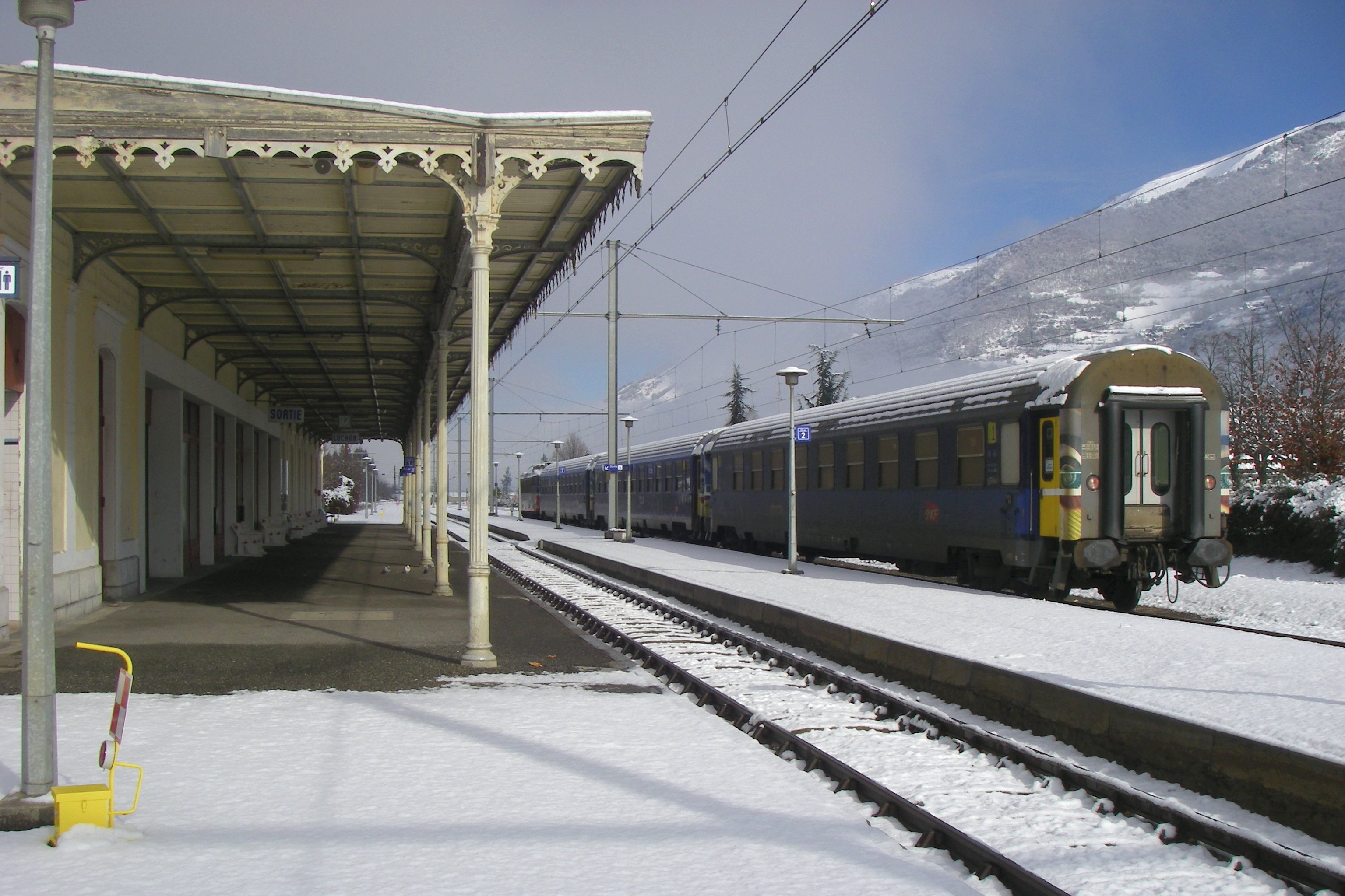 Gare_de_Luchon_-_Fran%C3%A7ois_BOUF.jpg