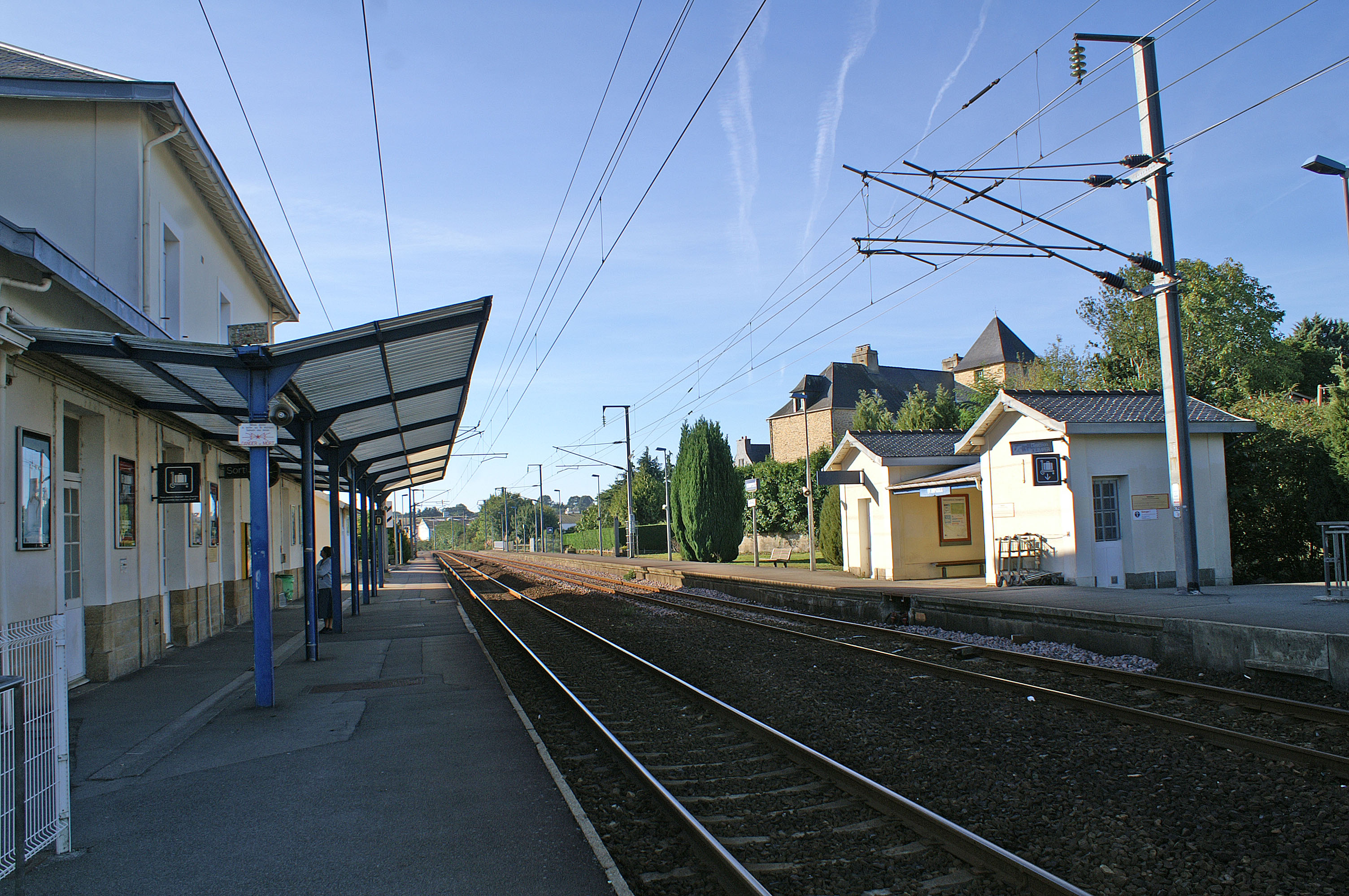 Gare-Quimperl%C3%A9-dir-Lorient-2009.jpg