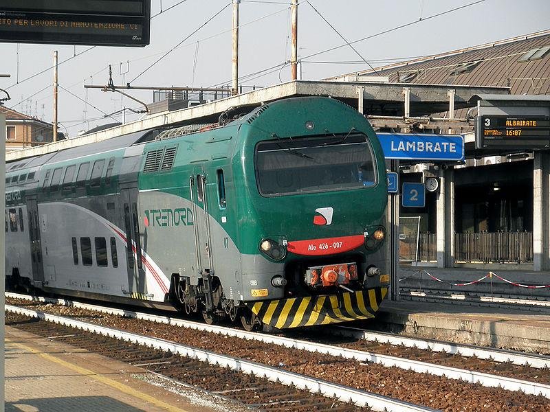 800px-TAF_TI_livrea_Trenord.jpg