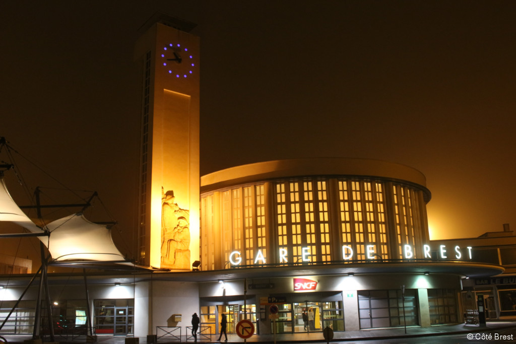 vue-ext-Gare-de-nuit.JPG