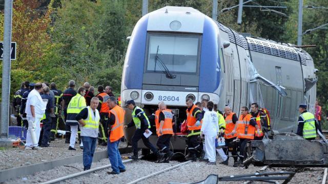 photo l'accident de saint-médard, le 12 octobre 2011, avait fait trois morts et près de 61 blessés. © jérôme fouque/ouest-france.