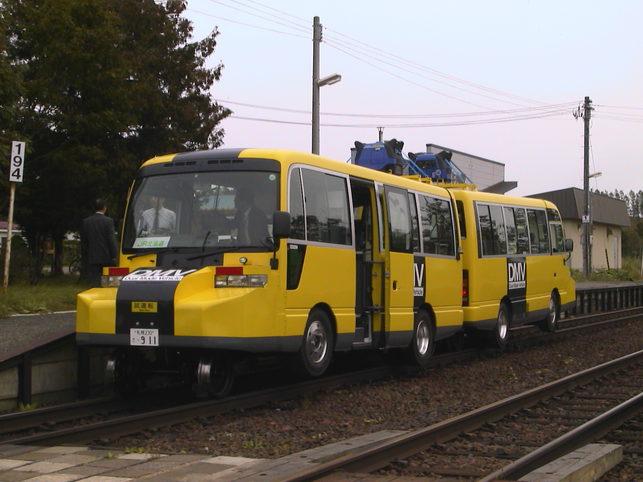 S1-Un-nouveau-bus-sur-rail-et-sur-route-