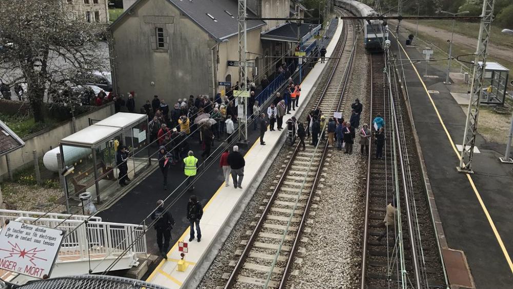 Résultat de recherche d'images pour "gare saint sébastien creuse"