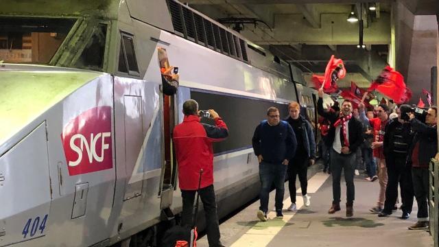 Résultat de recherche d'images pour "supporter rennes tgv"