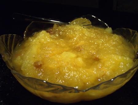 compote-pommes-poires-et-petits-raisins.