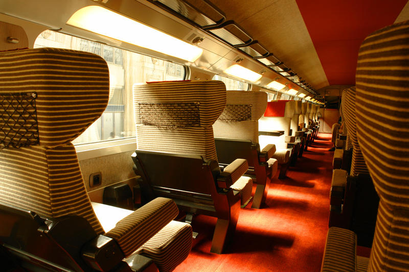 interior_tgv_high-speed_train_1st_class_