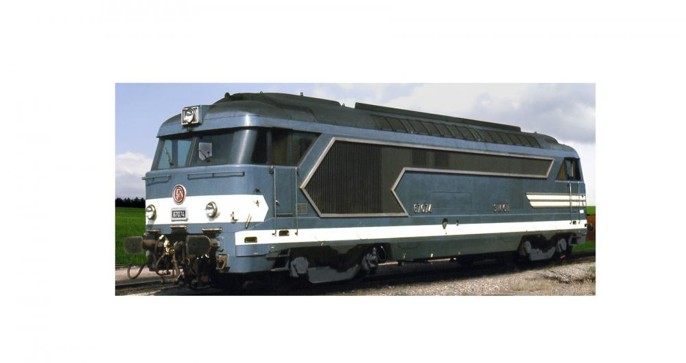 locomotive-diesel-bb-67000-livree-bleue-