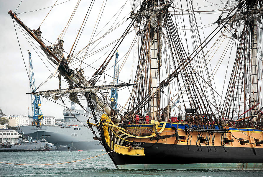 premiere-arrivee-de-l-hermione-hier-midi