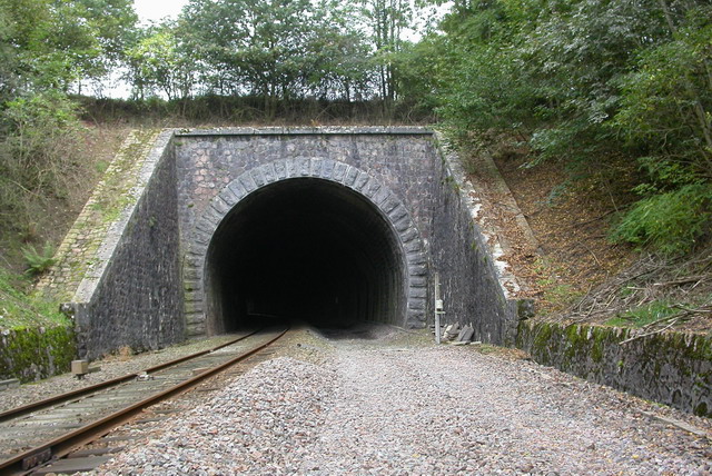 tunnel10.jpg