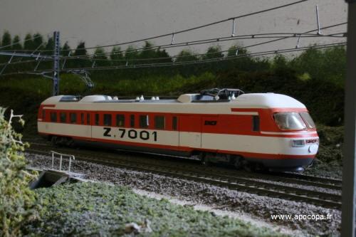 Z7001b.jpg