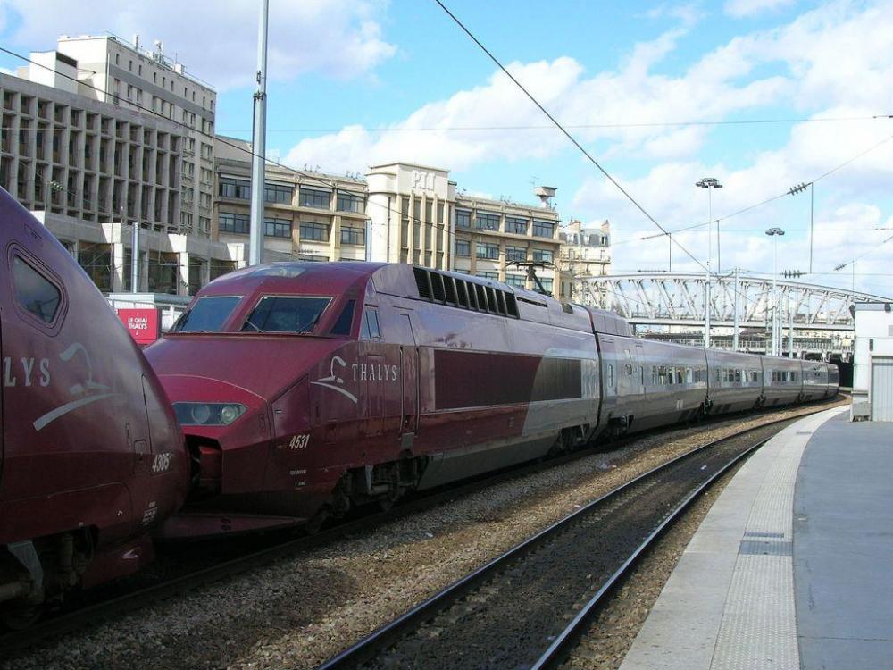 1280px-SNCF_TGV_PBA.thumb.JPG.4297789f91