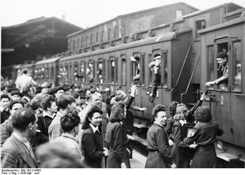 561541bdb3e1f_Bundesarchiv_Bild_183-J144