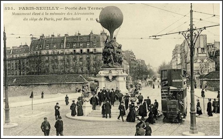 paris-statue-hommage-balon-avion-02.jpg.