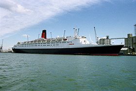 280px-QE2_southampton_(1213558865).jpg