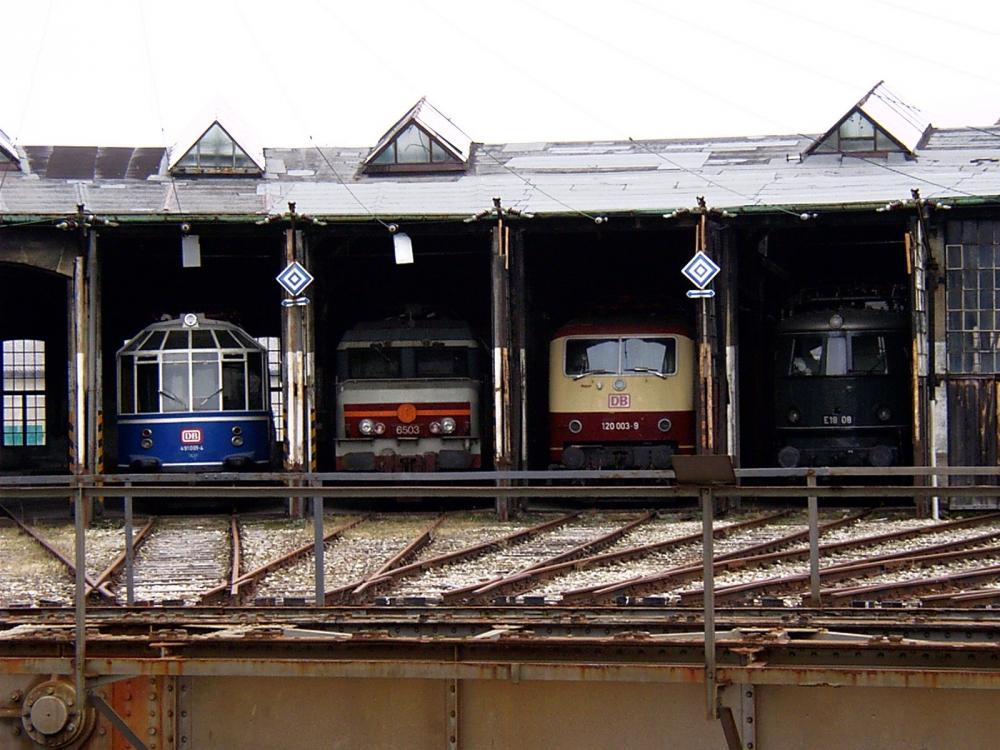 Europa_Roundhouse_at_Augsburg_Railway_Park.jpg