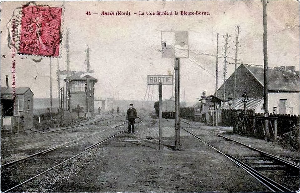 Anzin_-_l'arrêt_de_la_Bleuse-Borne_(Le_Moulin).jpg