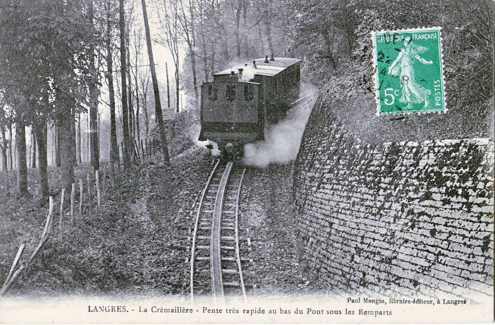 1280px-LANGRES_-_La_crémaillère_-_Pont_sous_les_remparts.JPG