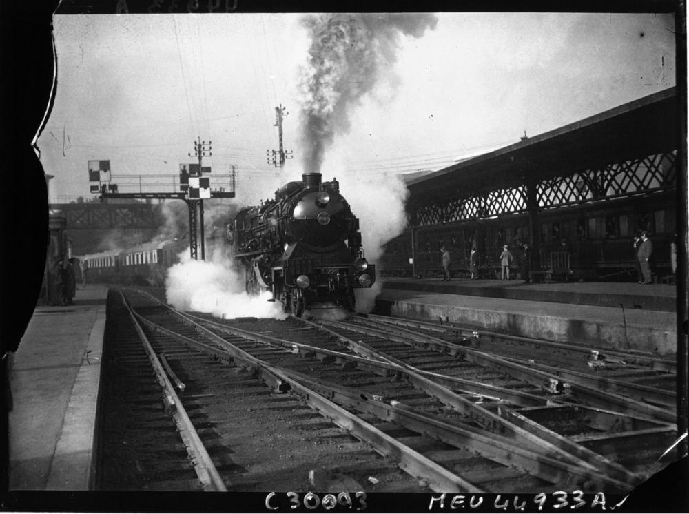 Gare_du_Nord_-_départ_[...]Agence_de_btv1b9056630r.JPEG