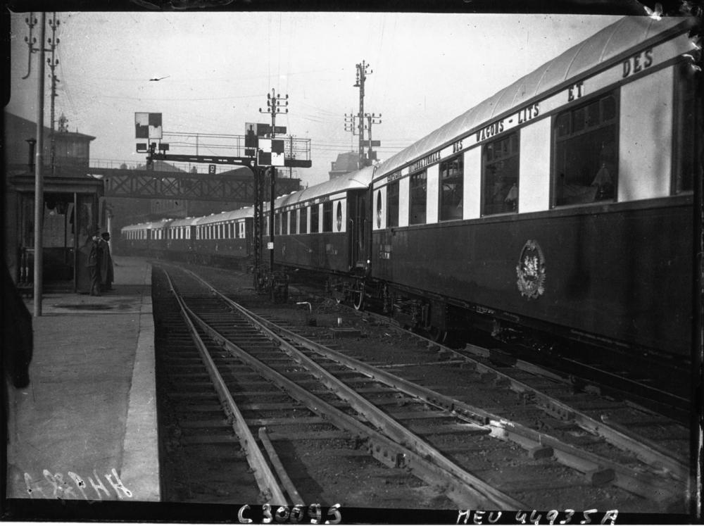 Gare_du_Nord_-_départ_[...]Agence_de_btv1b90566315.JPEG