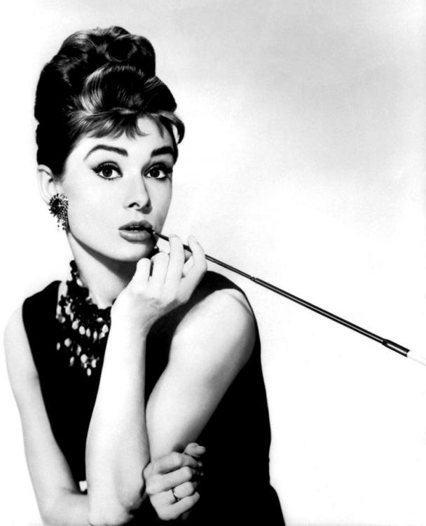 - Hepburn, Audrey (Breakfast at Tiffany's).jpg