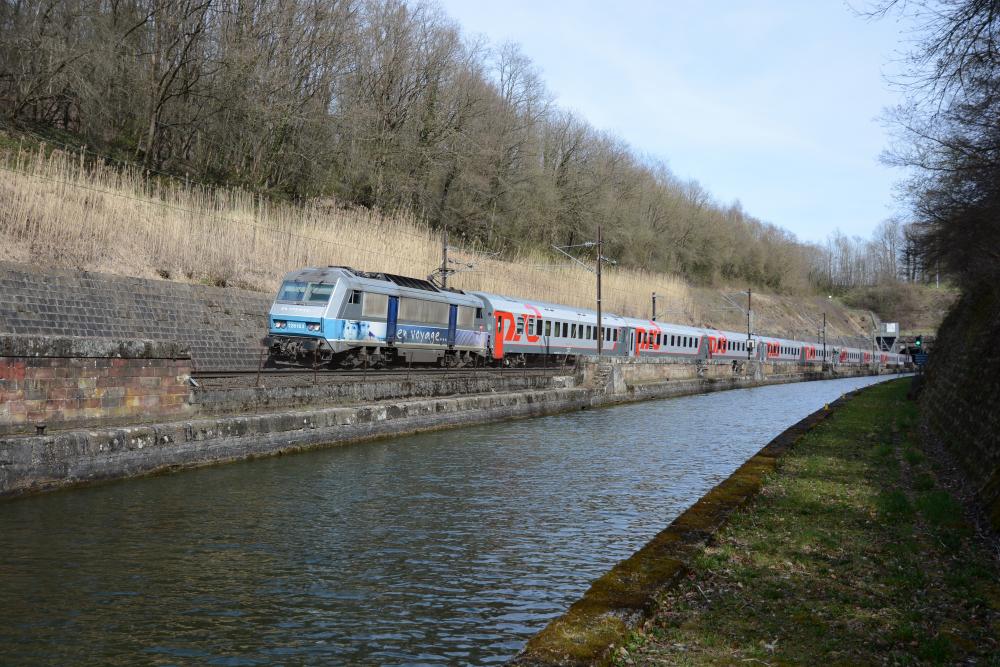 BB26163+EN452 Arzviller 10-04-2015.jpg