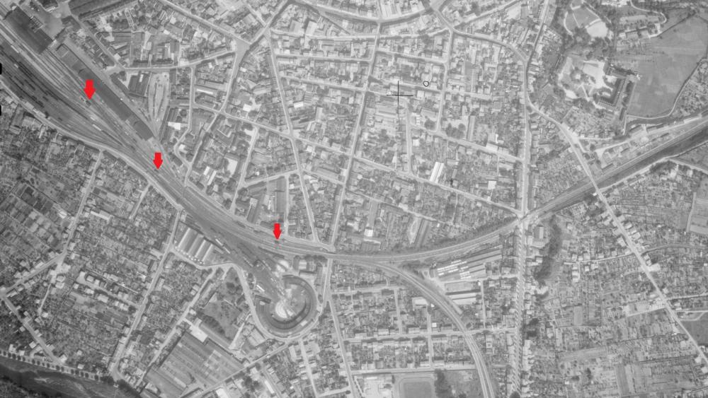 Montluçon 13 19550819 Est Gare Bif Gouttières Source IGNF_PVA_1-0__1955-08-19 Avec postes.jpg