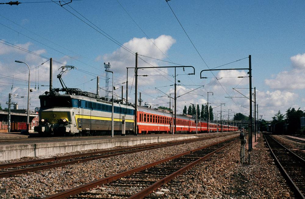 1803+int282 A'dam-PNO St-Quentin 13-09-1994.jpg