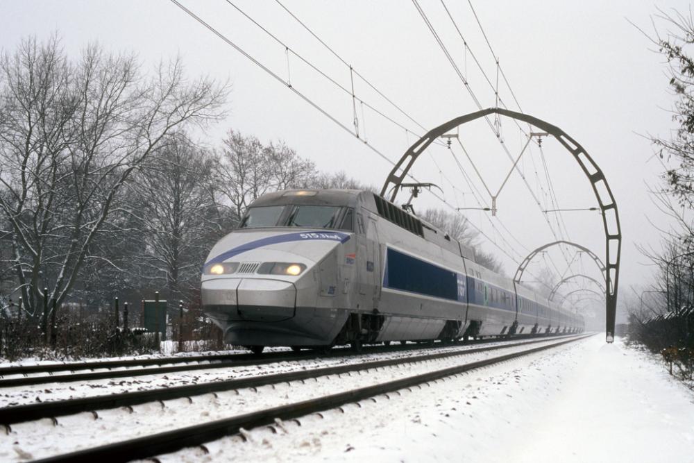 TGV A325 HIlversum-Sportpark(Hoofddorp-Utrecht) 01-12-1993.jpg