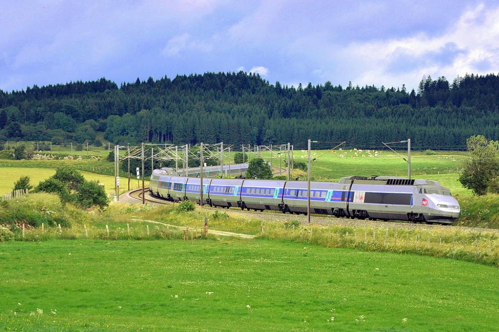 TGV_PSE_Lyria_Courvières.jpg