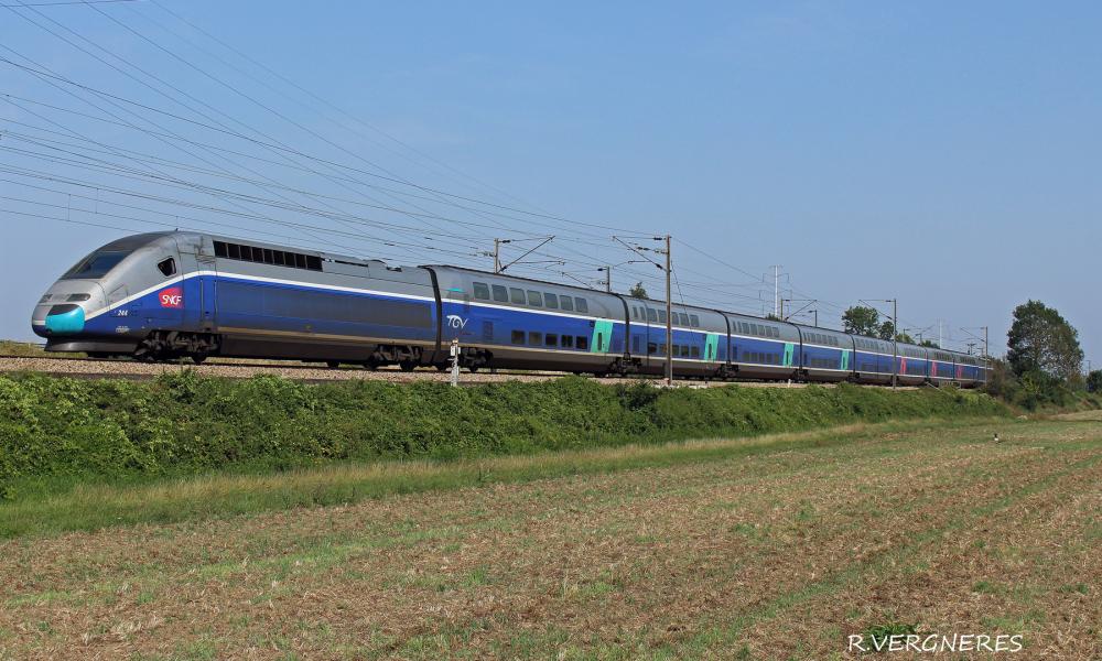 TGV 244 Pelerin.jpg