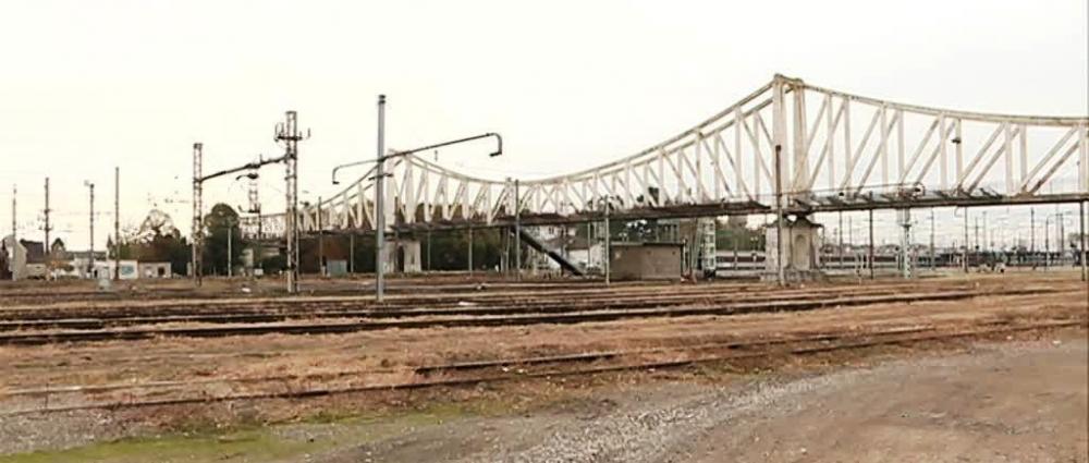 passerelle_sncf_a_tergnie.thumb.jpg.caa5ca76fa96bd401bf4e5e1005e58ba.jpg