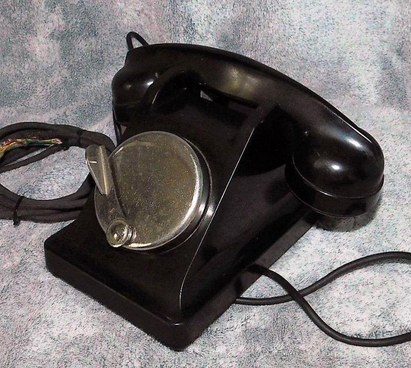 Ancien-Telephone-Bakelite-Ericsson-U43-Noir-A-Magneto-_57.thumb.jpg.7c0651bccdbf3b886e9925af8f42ce02.jpg