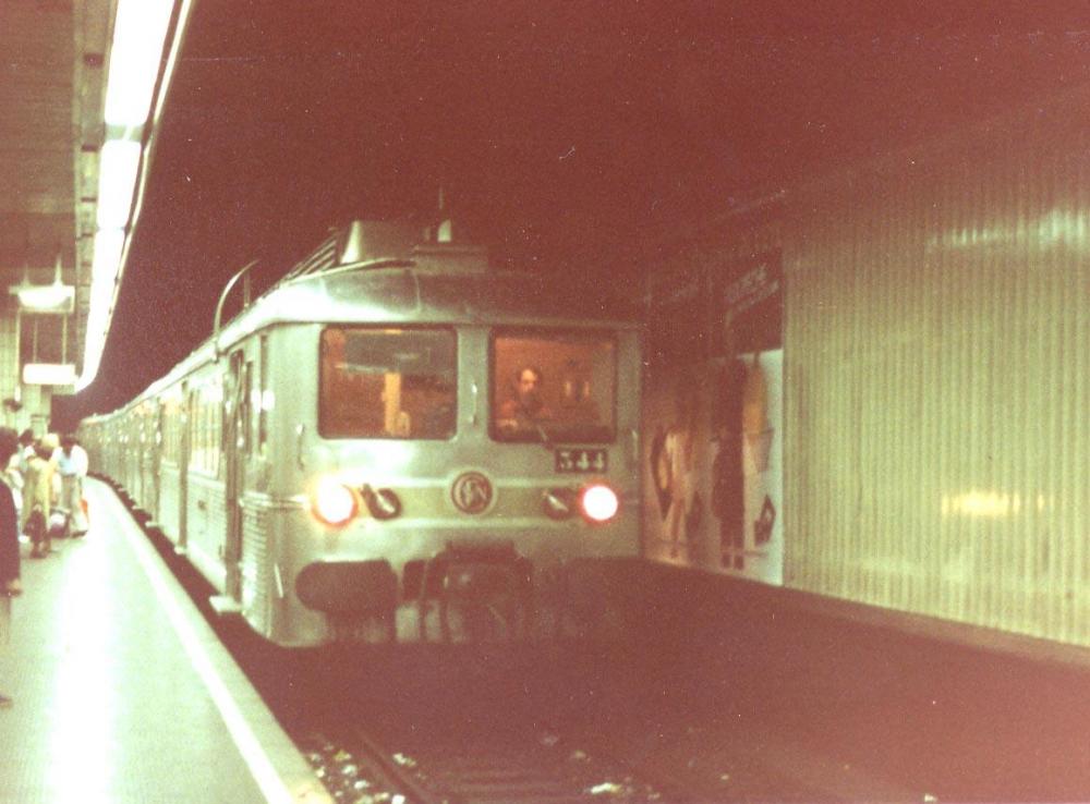 Paris gare d'Austerlitz en 1983.jpg