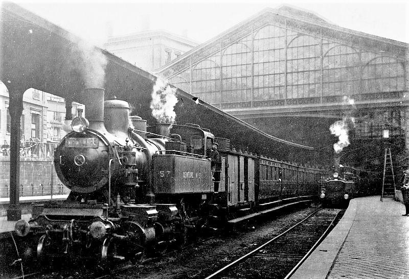 locomotive_230t_ceinture_numero_57_gare_du_nord8.jpg.c11dc1b84a16802f2cab637ec7119f4a.jpg