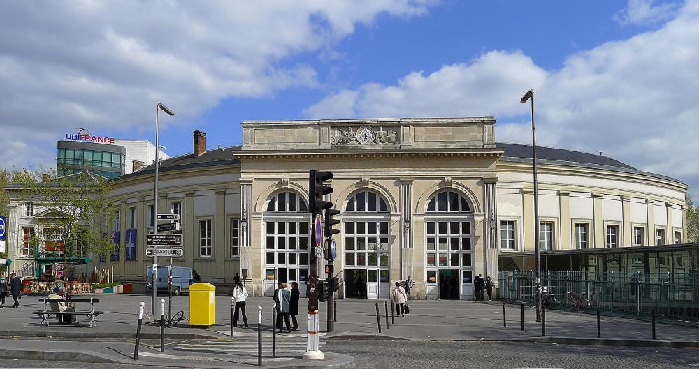 P1090782_Paris_XIV_gare_Denfert-Rochereau_rwk.JPG