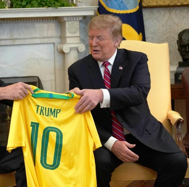 1200x768_donald-trump-jair-bolsonaro-maison-blanche-19-mars-2019.thumb.jpg.b5b3c84160b0090672629a3399f508cf.jpg