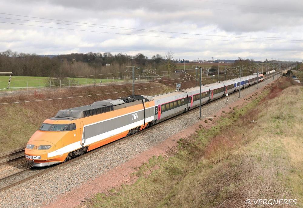 TGV 01 VEMARS PK 10 LGV NORD.jpg