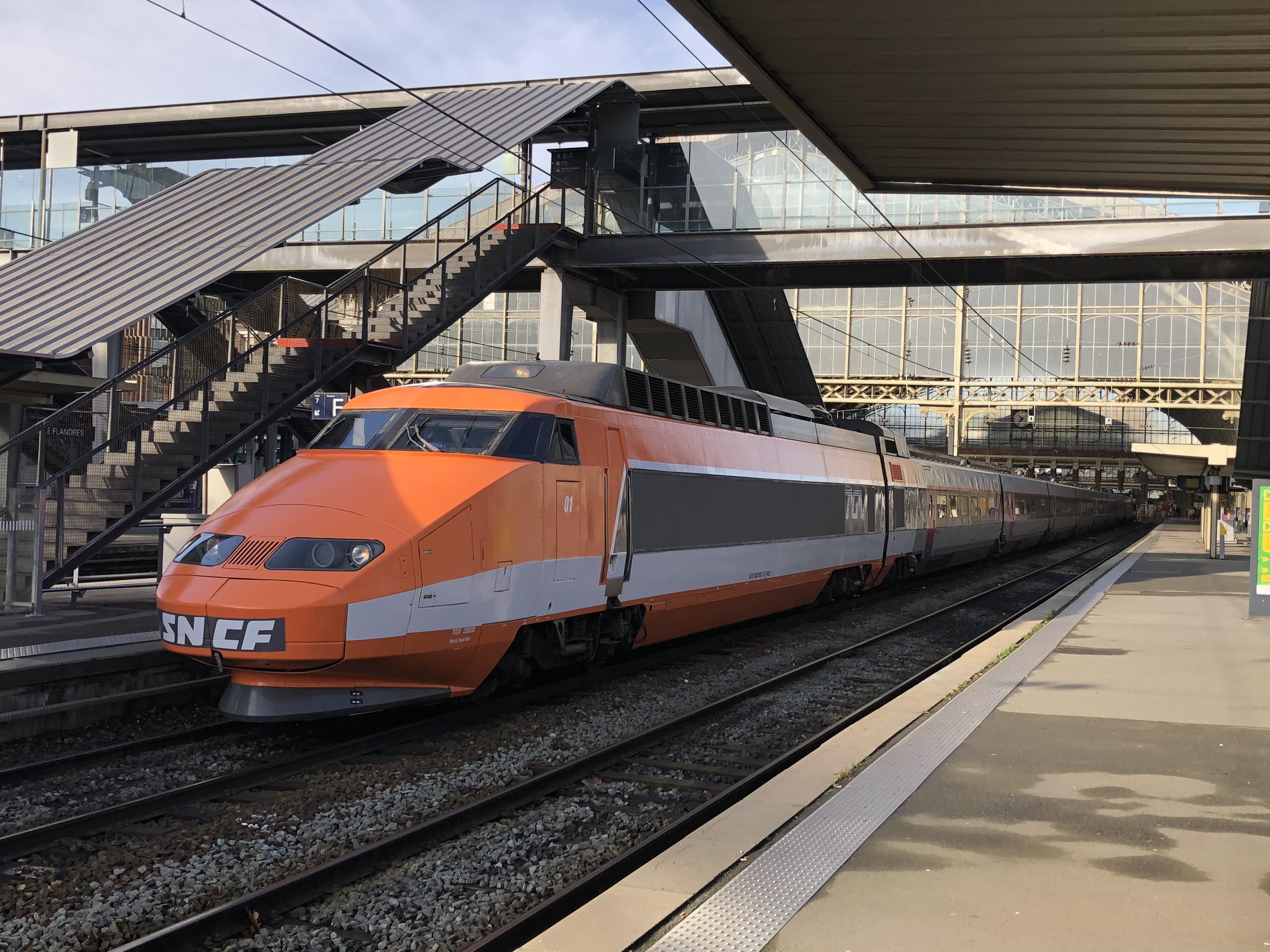 16 est. TGV Sud-est. ТЖВ 9в. ТЖВ Розе. TGV euriduplex.