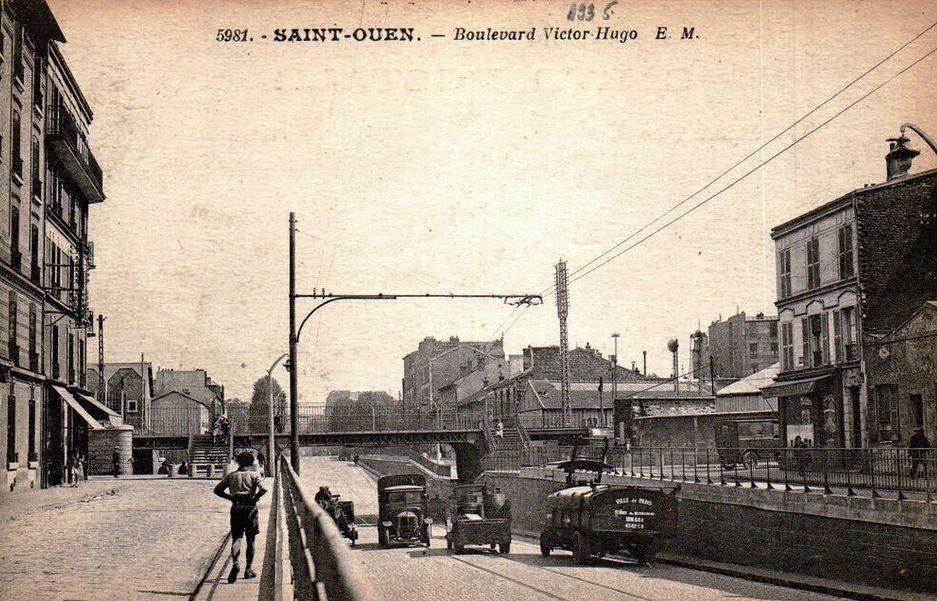 Saint-Ouen.Boulevard_Victor-Hugo.Rue_Arago.Rue_de_Clichy.Pont_ferroviaire.jpg.02b11154b7c21d08dd80a8c4efbc909e.jpg