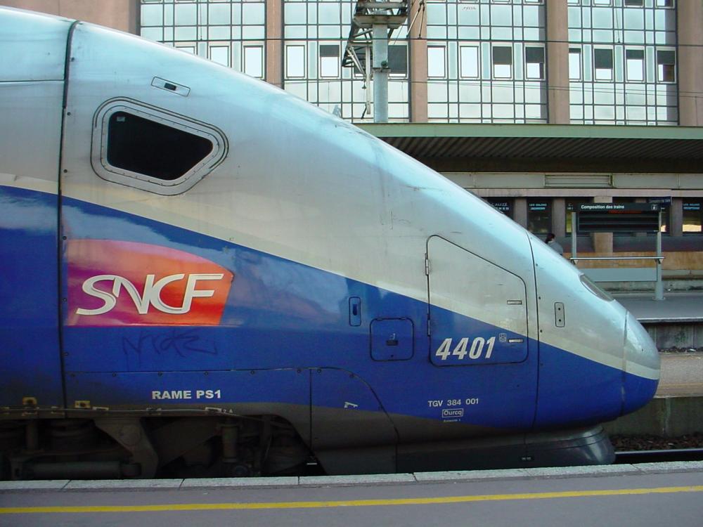 TGV POS 384001-02 rame 4401 (10).JPG