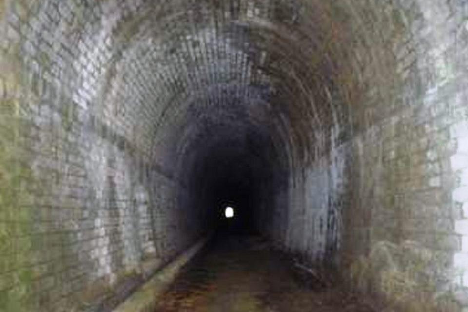 2tunnel-de-devant-batan-interieur-960x640.jpg.4bf25c058c28082093a9b25e445d7a90.jpg