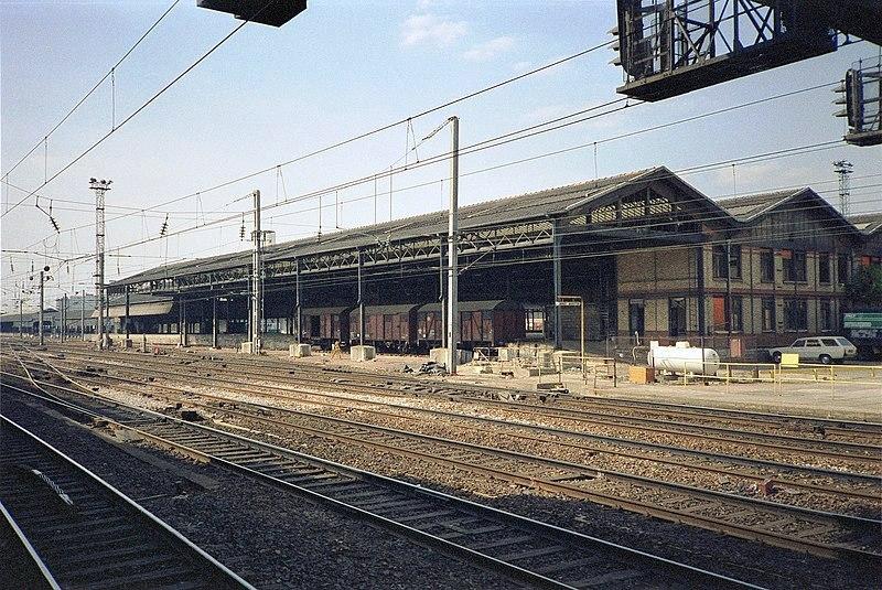 800px-Halle_Batignolles-a.jpg.f91caa1ffc8a10b33330fa1ed550ac29.jpg