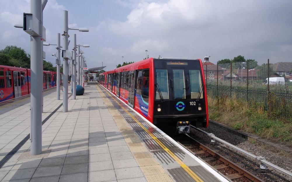 Beckton_DLR_station_MMB_02_121.jpg